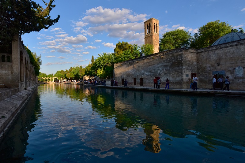 Halil-ür Rahman Camii (Döşeme Camii)