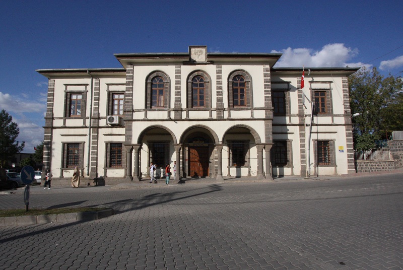 Siverek Eski Hükümet Konağı